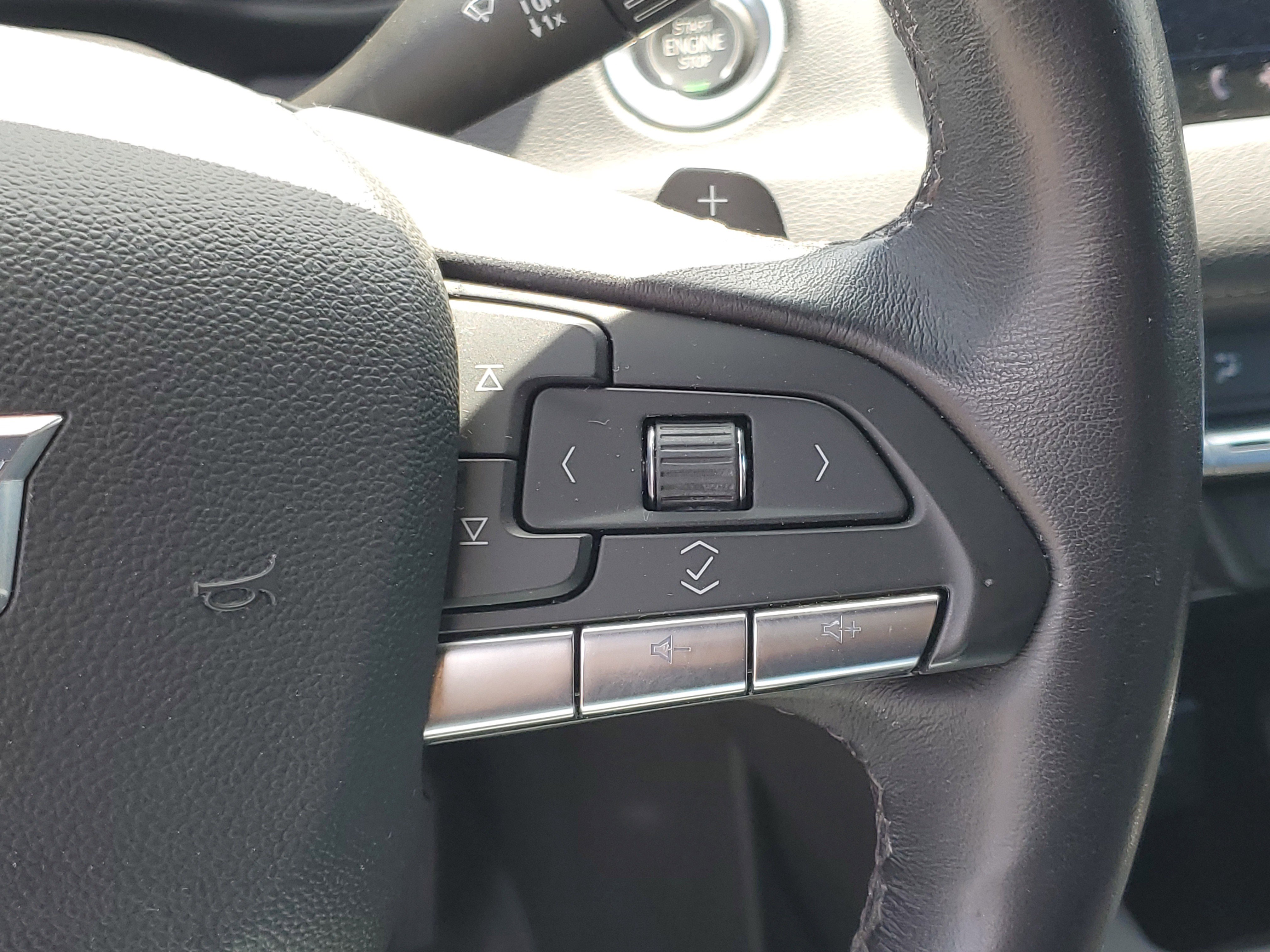 Used 2023 Cadillac XT4 Premium Luxury w/ Cold Weather Package AWD/4WD image 11