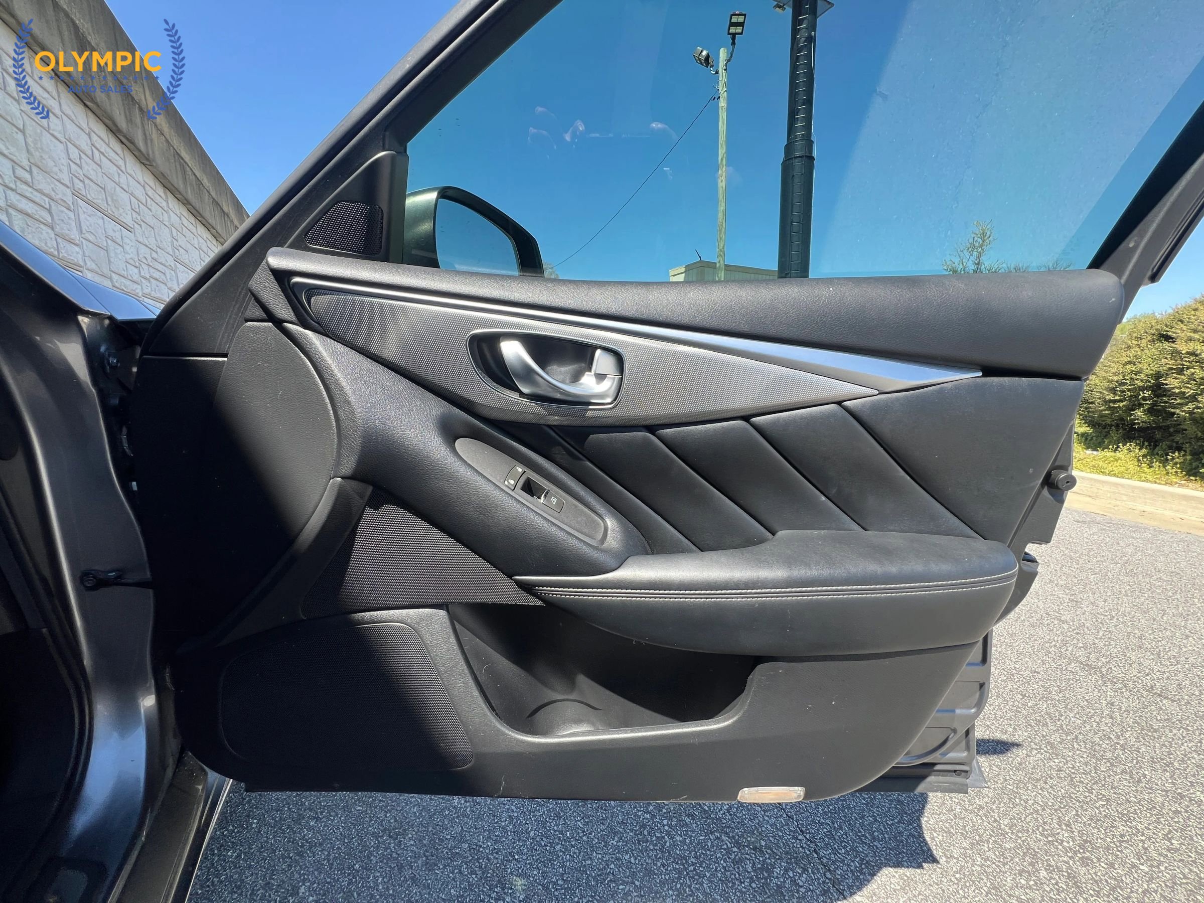 Used 2014 INFINITI Q50 Premium w/ Navigation Package RWD image 42