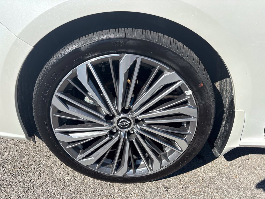 Certified 2025 Nissan Altima 2.5 SL FWD image 10