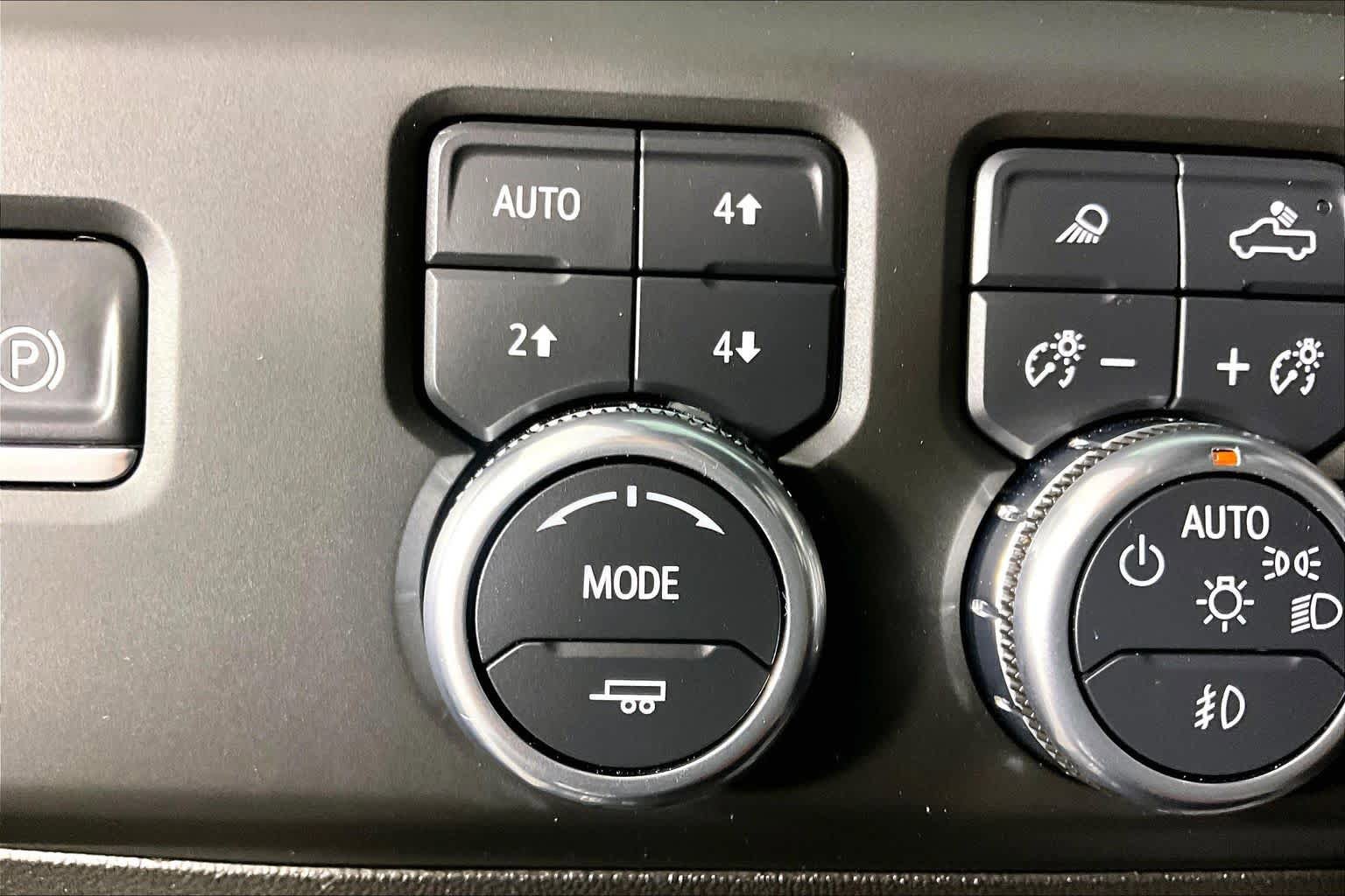 Used 2025 GMC Sierra 3500 Denali Ultimate AWD/4WD image 34