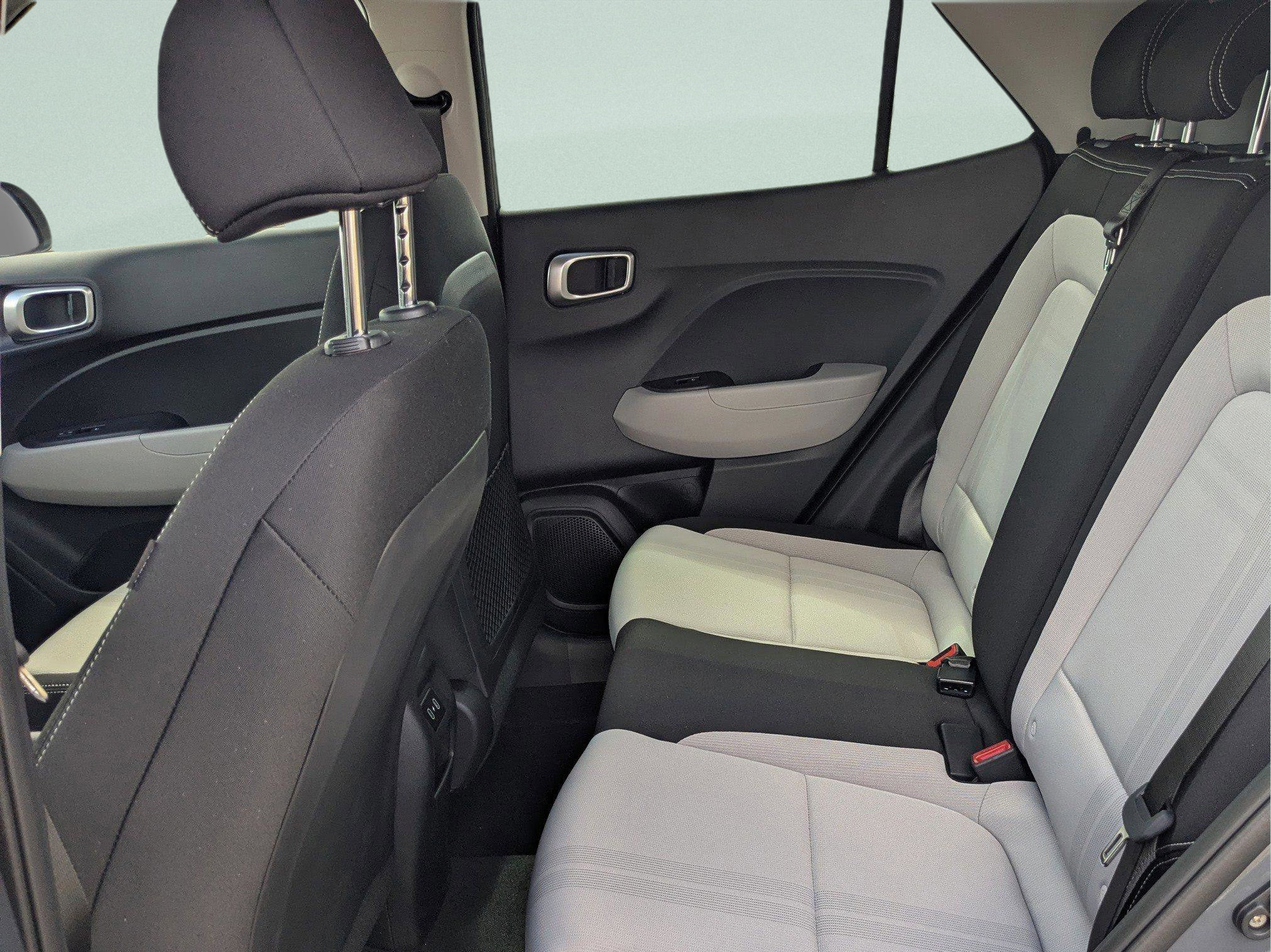 New 2026 Hyundai Venue SEL FWD image 17