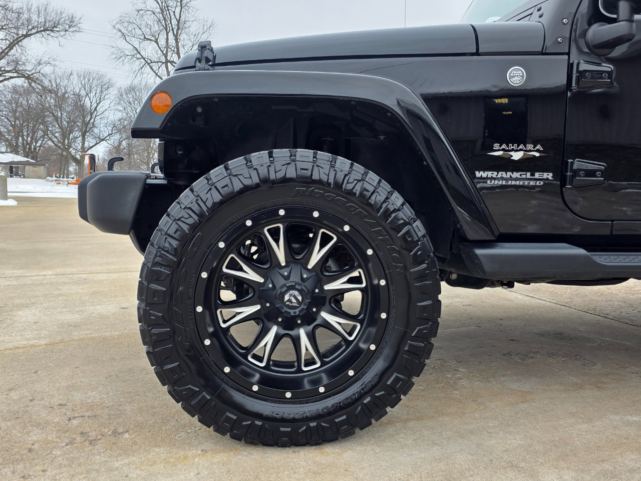 Used 2016 Jeep Wrangler Unlimited Sahara image 25