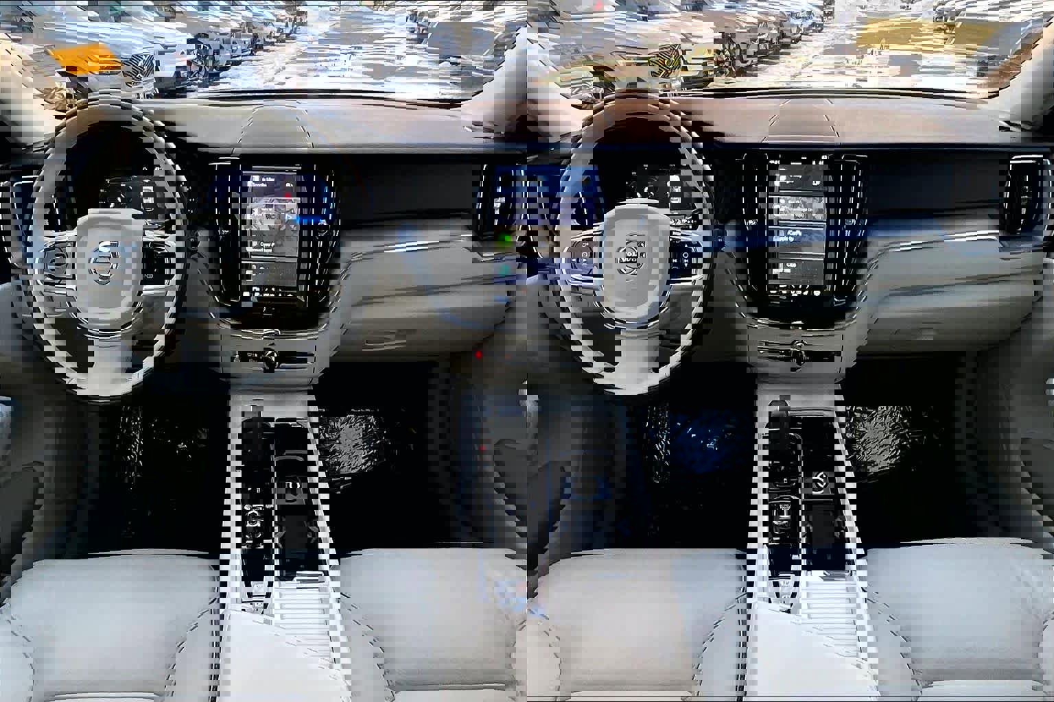 Certified 2024 Volvo XC60 B5 Core w/ Climate Package image 5