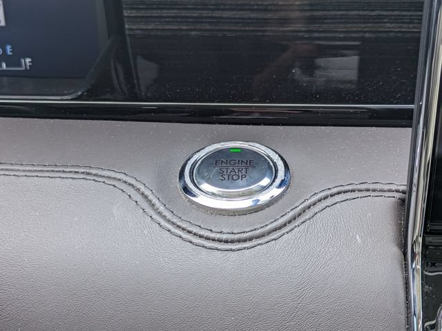 Used 2024 Lincoln Navigator Black Label AWD/4WD image 30