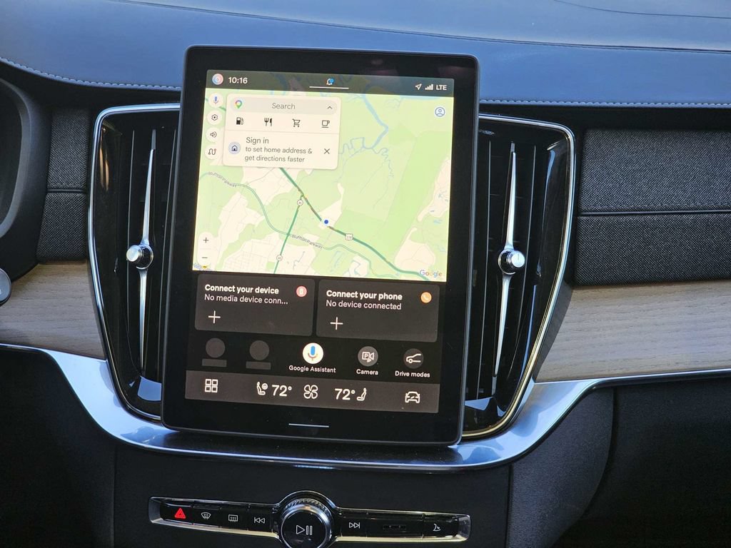 Certified 2025 Volvo XC90 B5 Plus AWD/4WD image 18