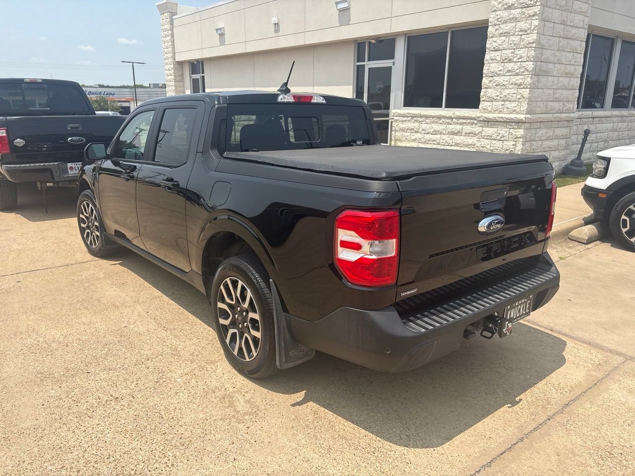 Used 2024 Ford Maverick Lariat FWD image 2