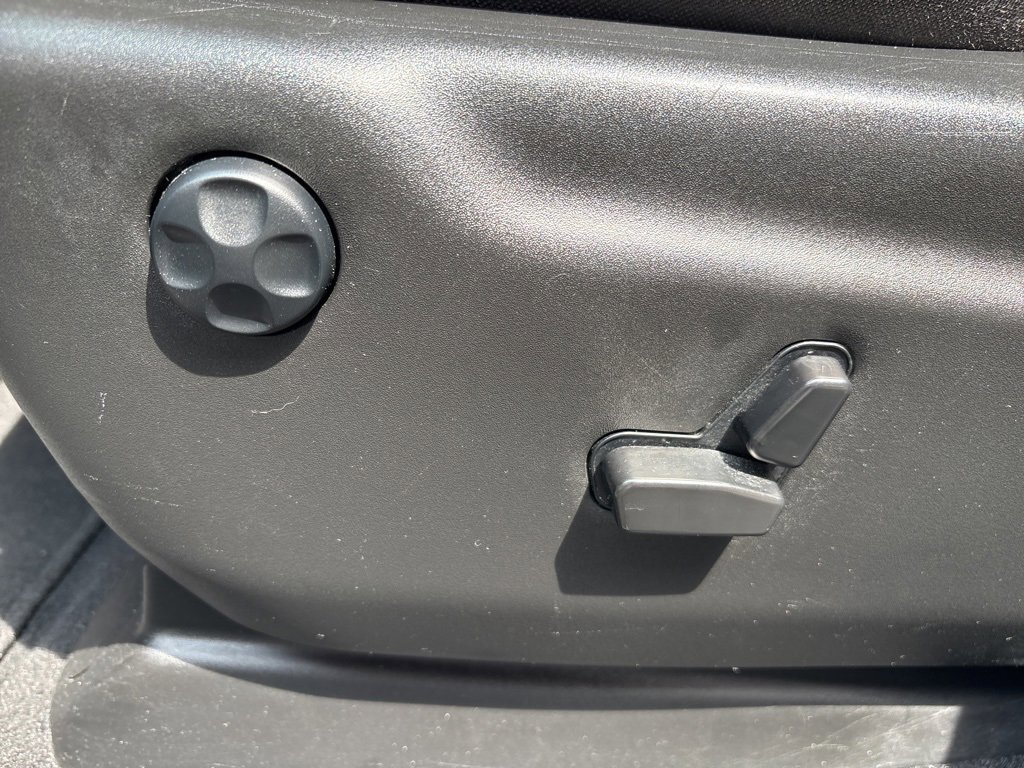 Used 2023 Dodge Durango GT image 21