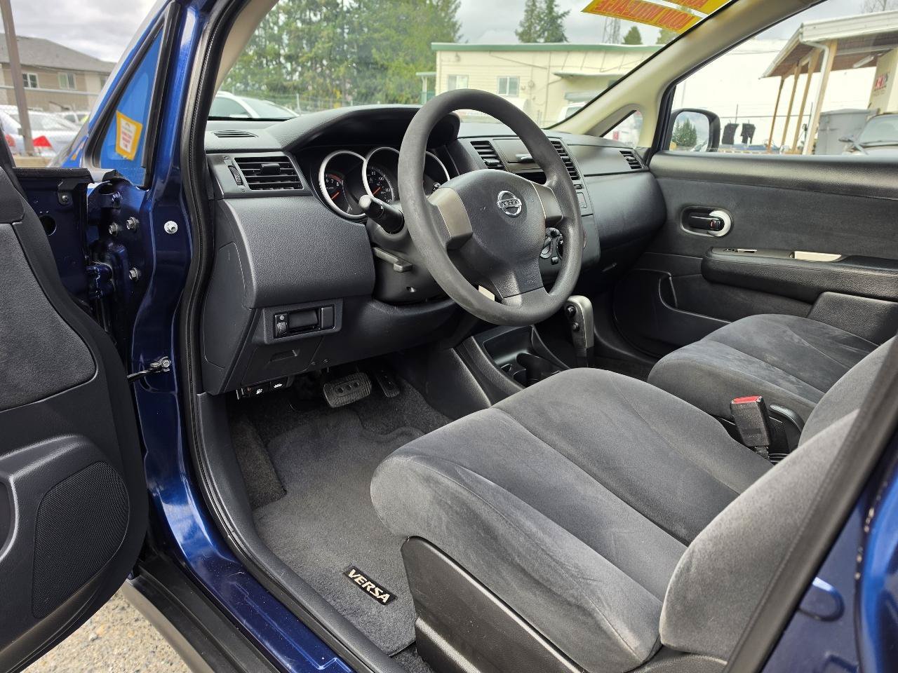 Used 2011 Nissan Versa Sedan FWD image 13
