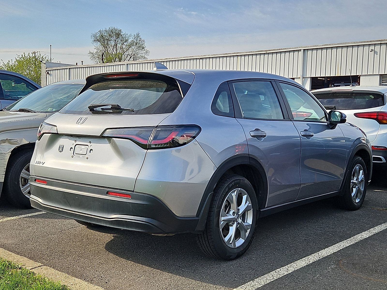 Used 2023 Honda HR-V LX image 7