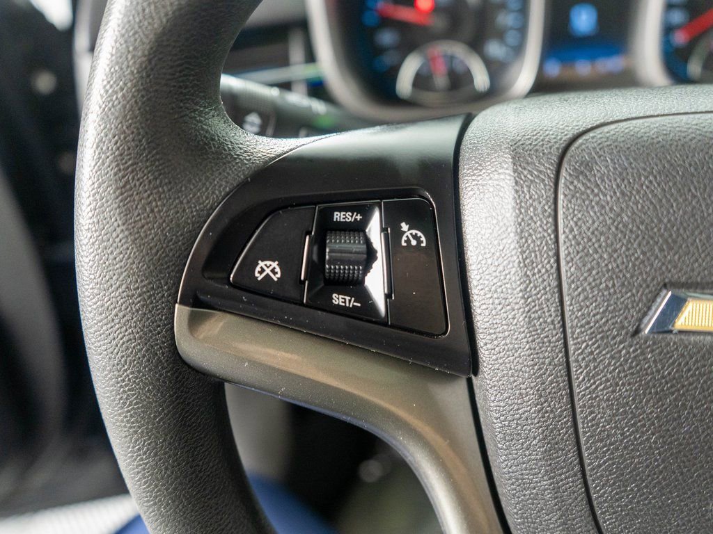 Used 2015 Chevrolet Malibu LT image 16