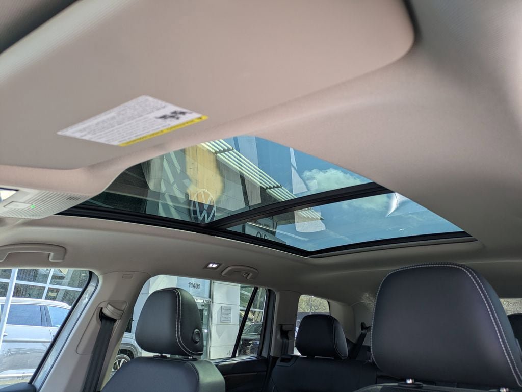 New 2026 Volkswagen Atlas SE FWD image 25