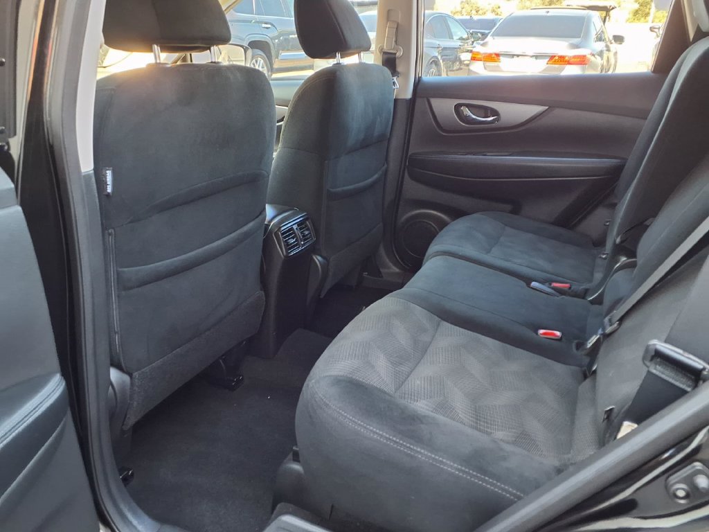 Used 2016 Nissan Rogue S FWD image 20