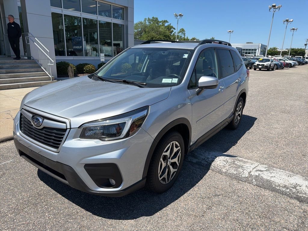 Used 2021 Subaru Forester Premium AWD/4WD image 2