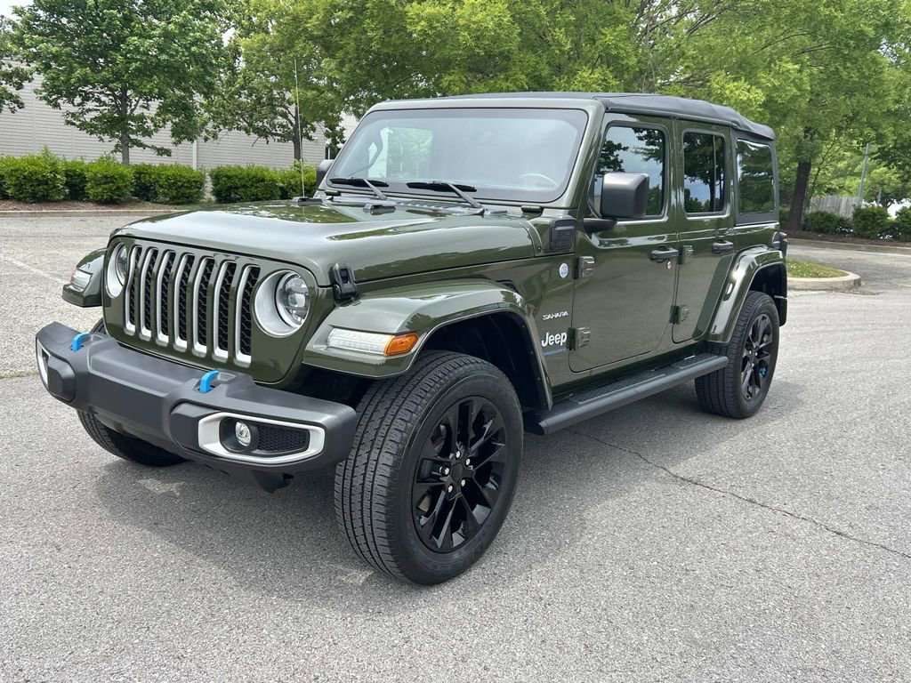 Used 2023 Jeep Wrangler Unlimited Sahara w/ Cold Weather Group AWD/4WD image 3