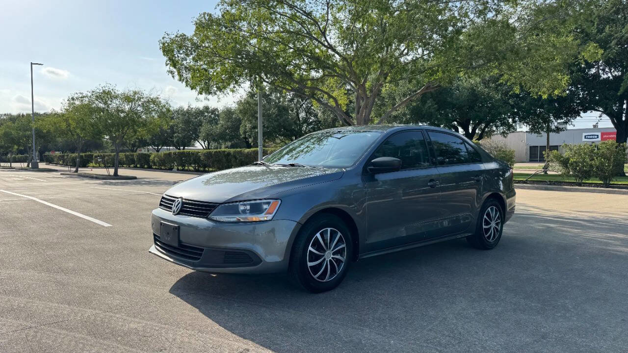 Used 2014 Volkswagen Jetta S image 2