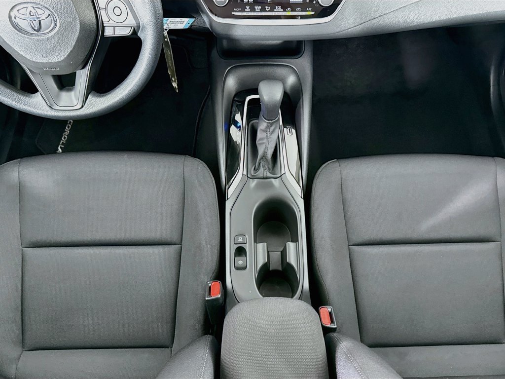 Used 2026 Toyota Corolla LE w/ Carpet Mat Package (TMS) FWD image 16