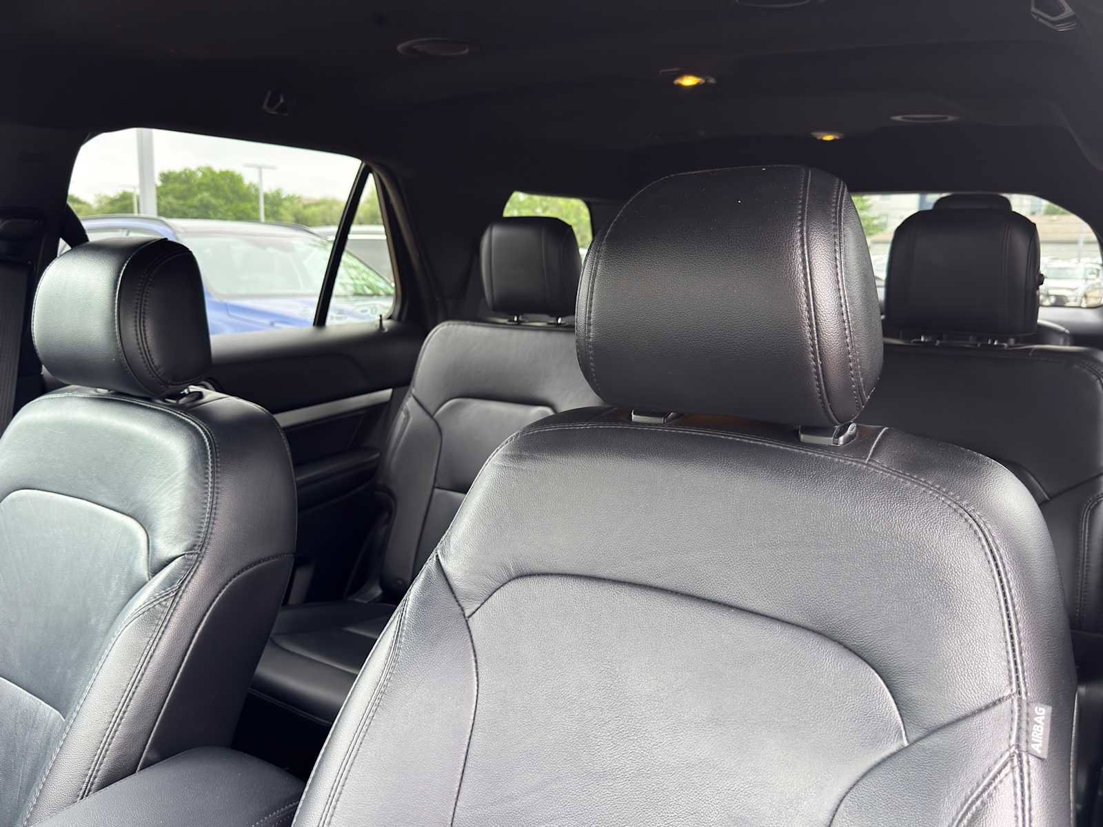 Used 2017 Ford Explorer XLT w/ Equipment Group 202A FWD image 10