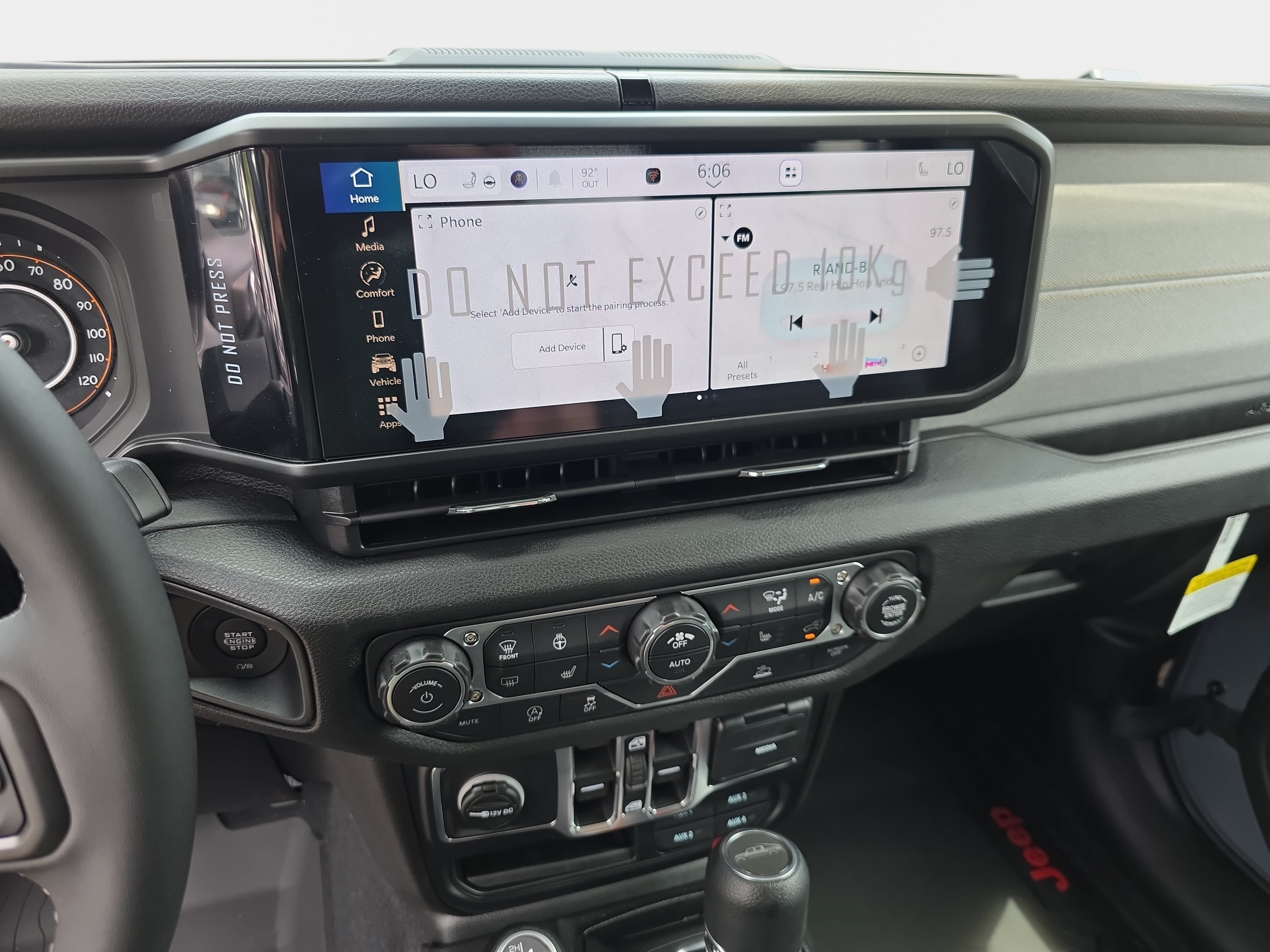New 2026 Jeep Gladiator Sport AWD/4WD image 17