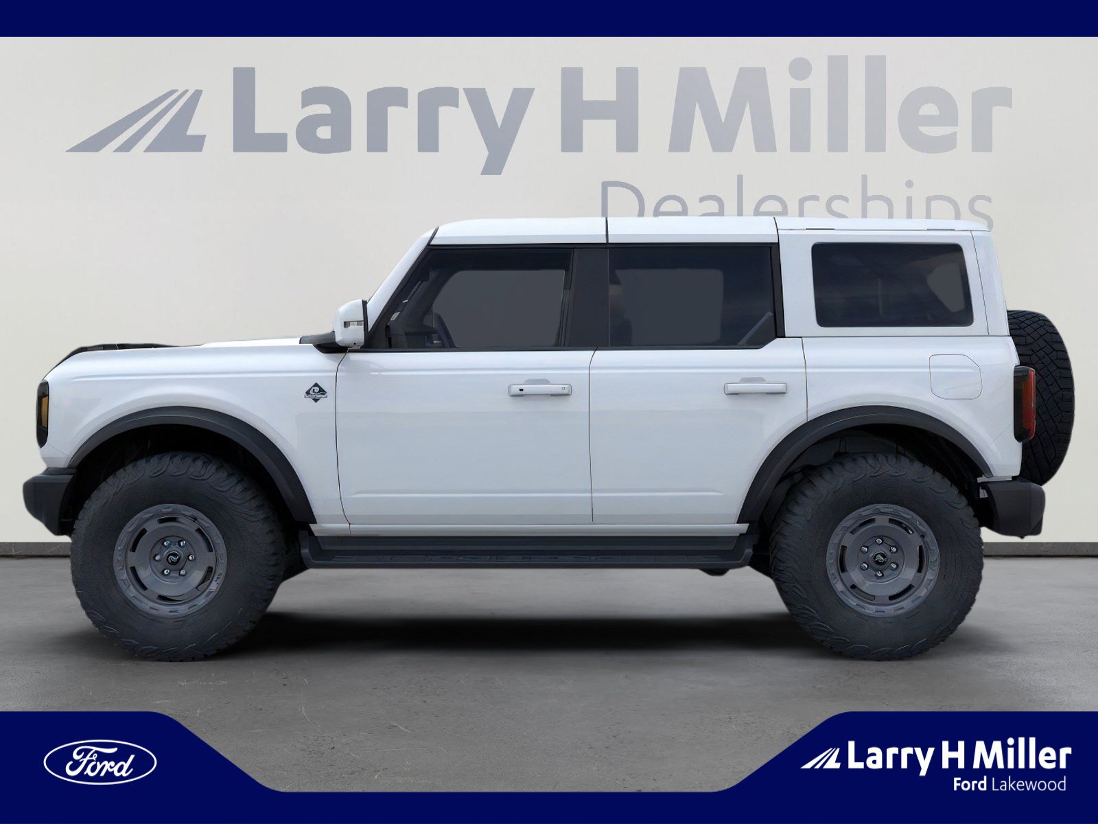 New 2025 Ford Bronco Outer Banks w/ Sasquatch Package image 3