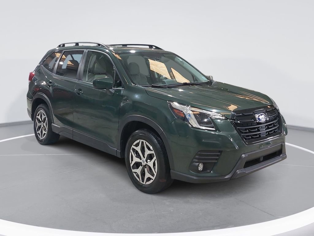 Used 2024 Subaru Forester Premium image 3