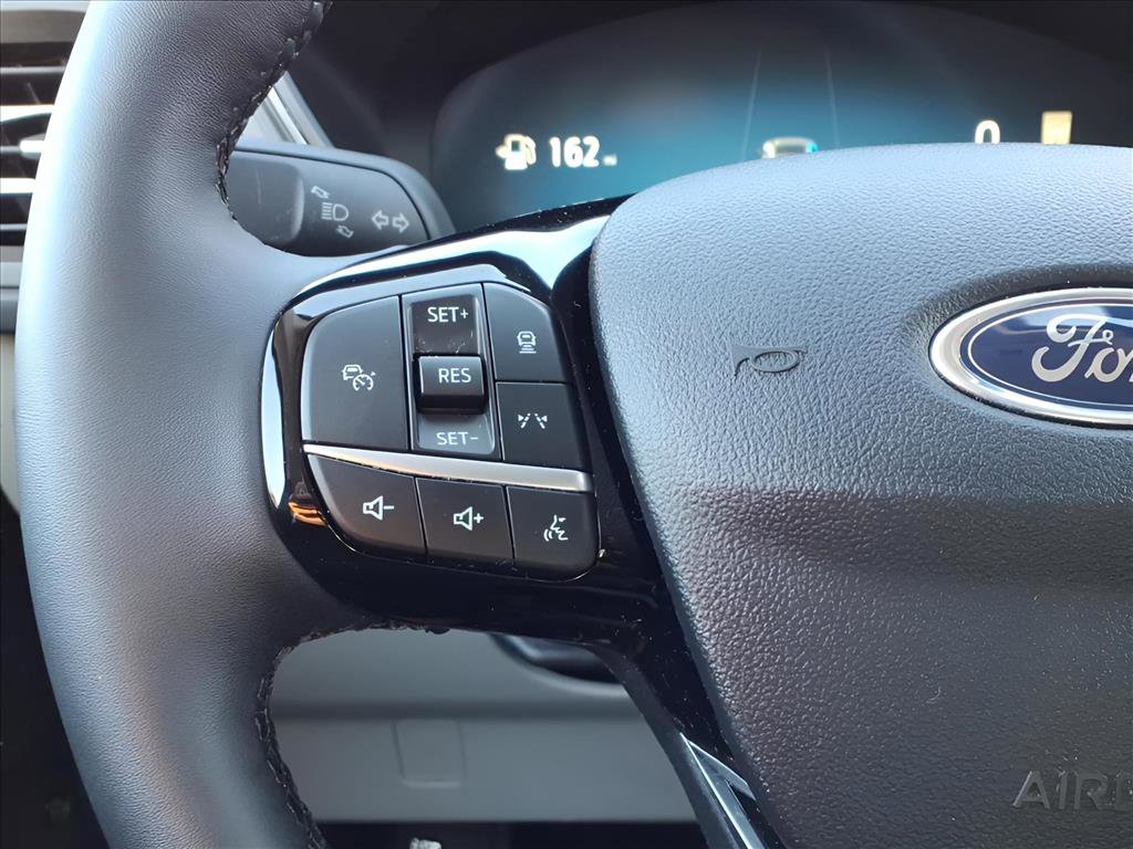 Used 2025 Ford Escape Active w/ Active Premium Tech Pack image 23