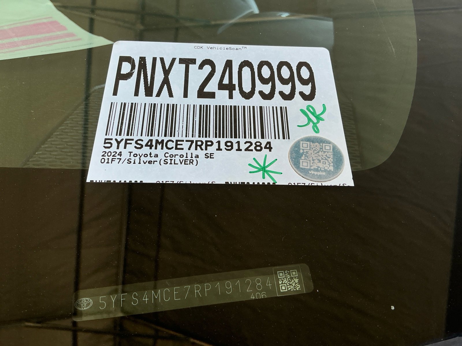 Certified 2024 Toyota Corolla SE w/ SE Convenience Package image 25