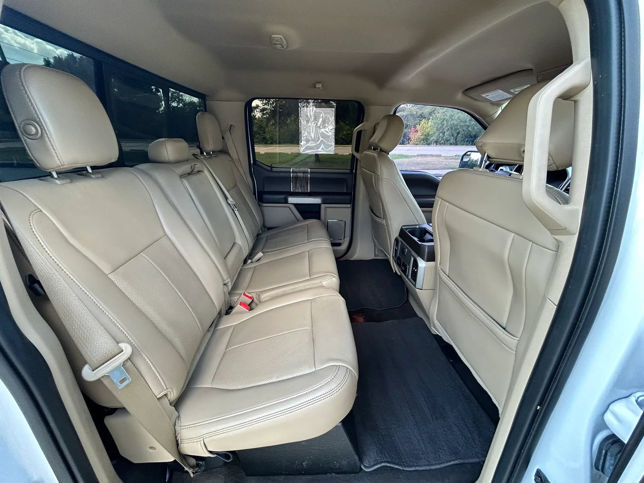 Used 2019 Ford F150 Lariat RWD image 13
