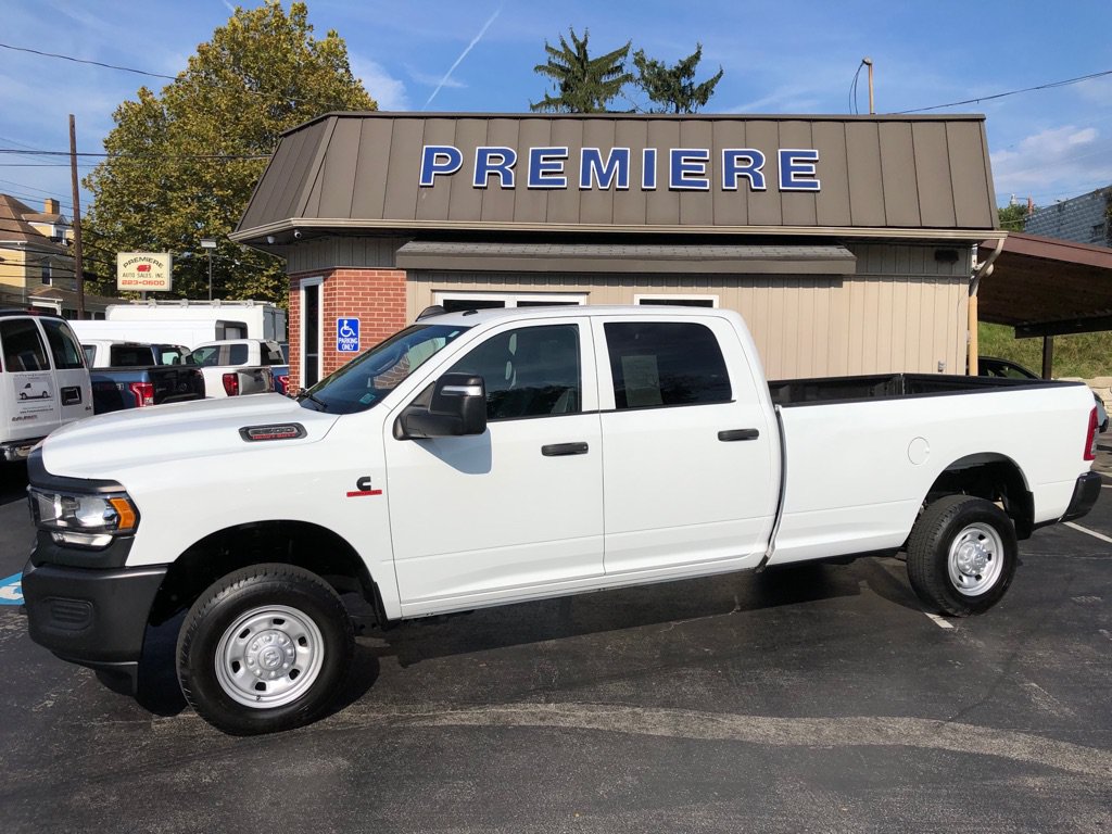 Used 2023 RAM 2500 Tradesman AWD/4WD image 2