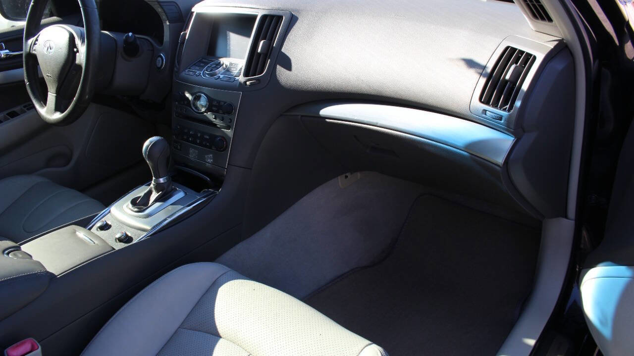 Used 2013 INFINITI G37 Journey image 23