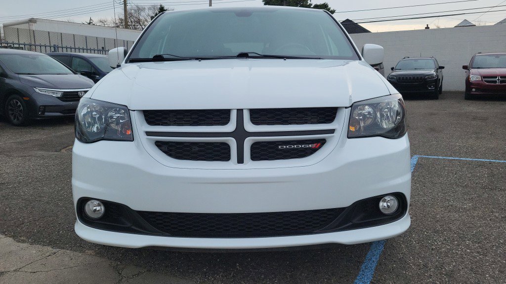 Used 2019 Dodge Grand Caravan GT image 4