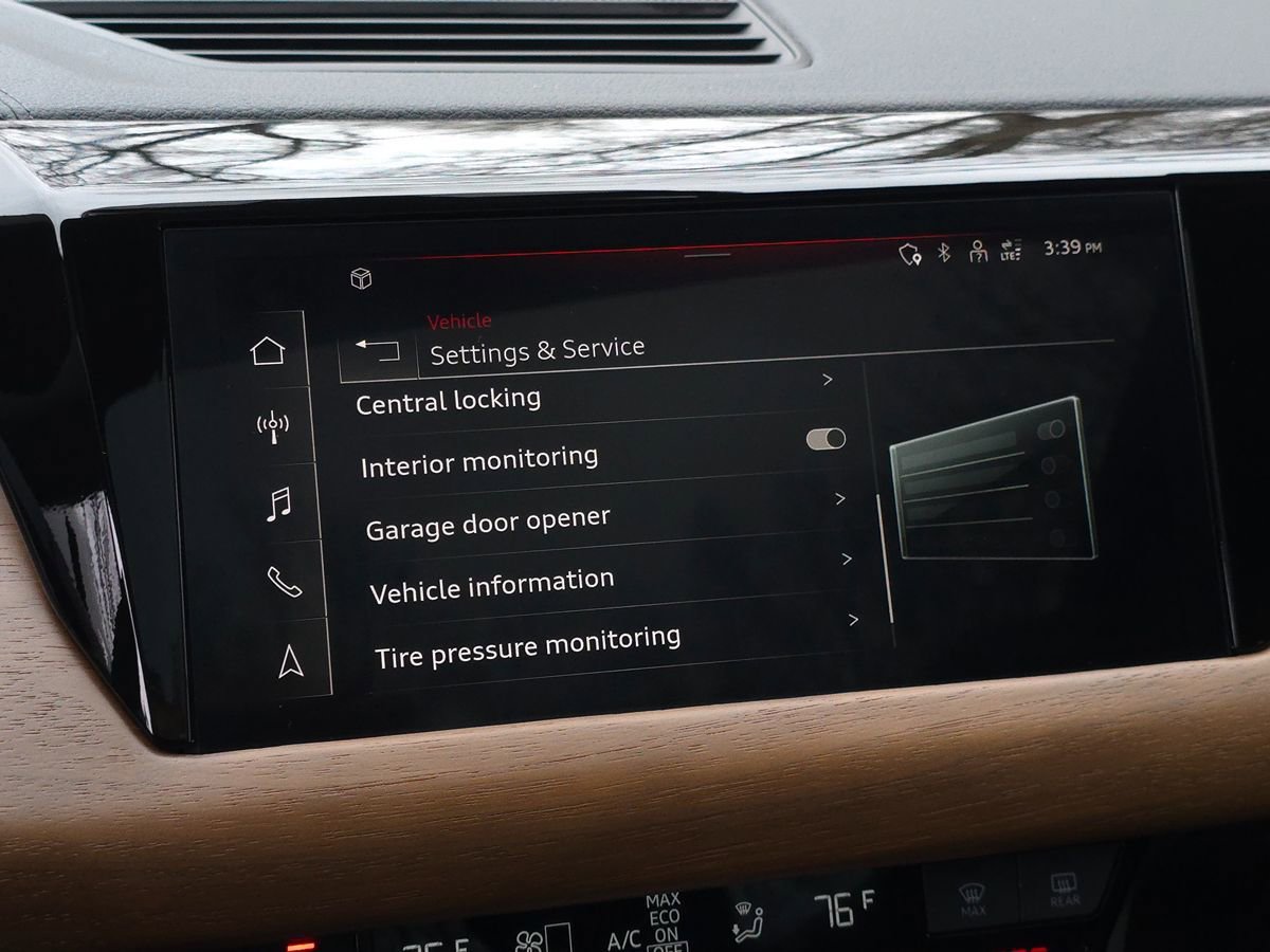 Used 2022 Audi e-tron GT Premium Plus image 45