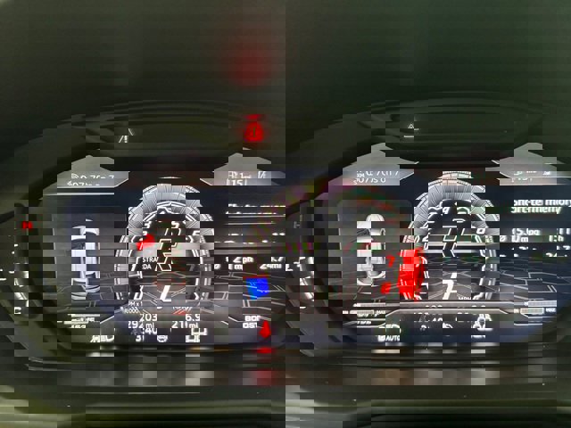 Used 2020 Lamborghini Urus image 12