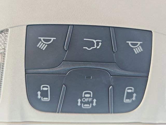 Used 2024 Chrysler Voyager LX FWD image 47