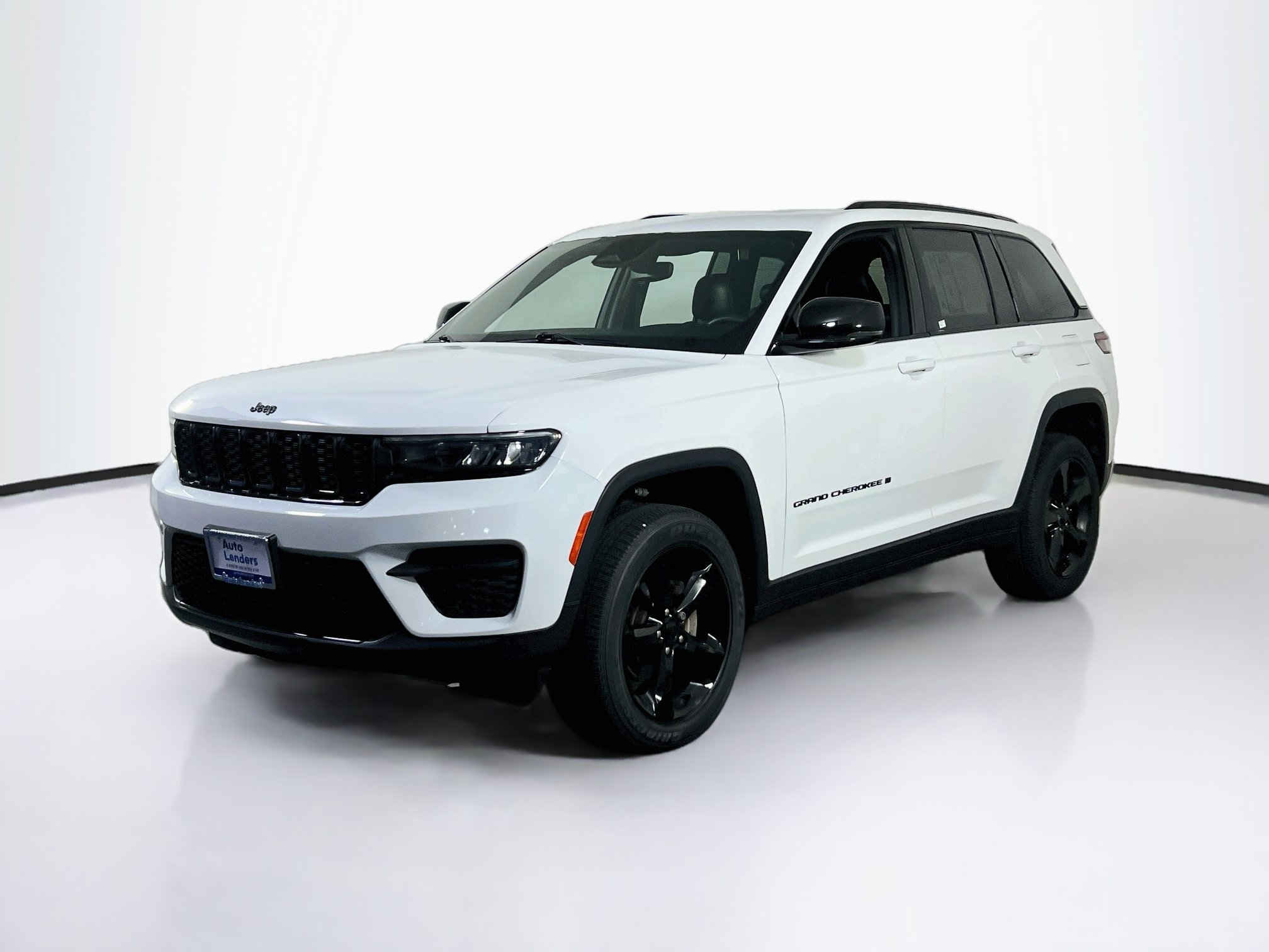 Used 2023 Jeep Grand Cherokee Altitude AWD/4WD image 1