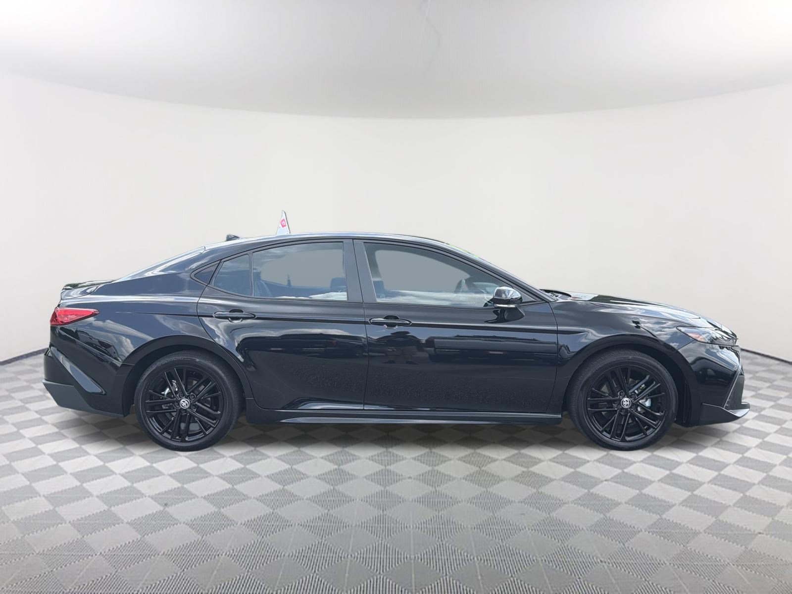 Certified 2025 Toyota Camry SE w/ Convenience Package FWD image 18