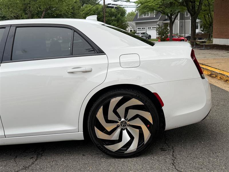 Used 2019 Chrysler 300 Touring w/ Sport Appearance Package RWD image 12