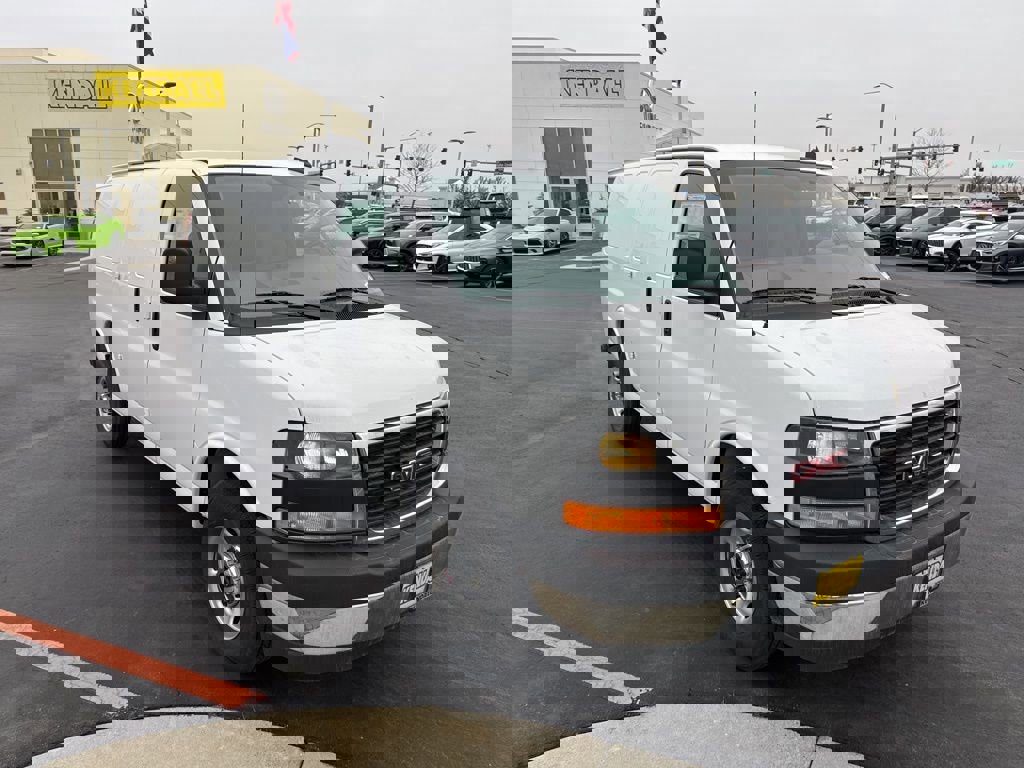 New 2025 GMC Savana 2500 w/ Enhanced Convenience Package image 30