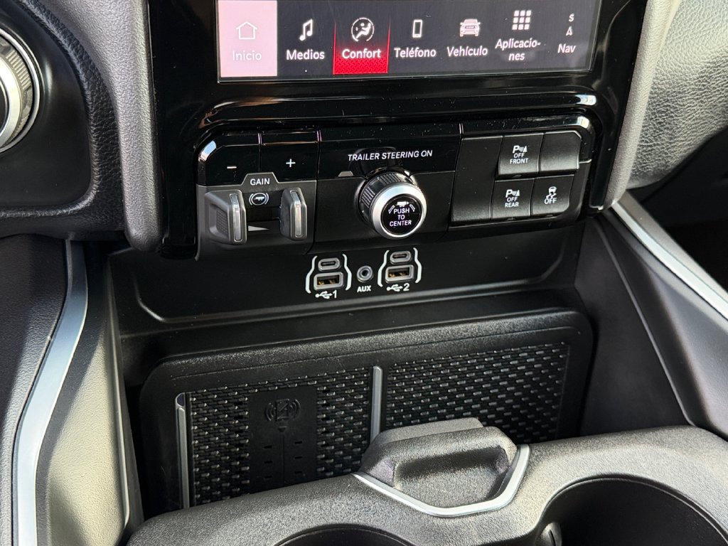 Used 2025 RAM 1500 Big Horn AWD/4WD image 24