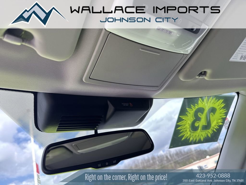 Used 2023 Mitsubishi Outlander SE image 17