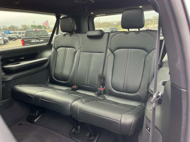 New 2026 Jeep Grand Wagoneer L Summit w/ Premium Group III AWD/4WD image 8