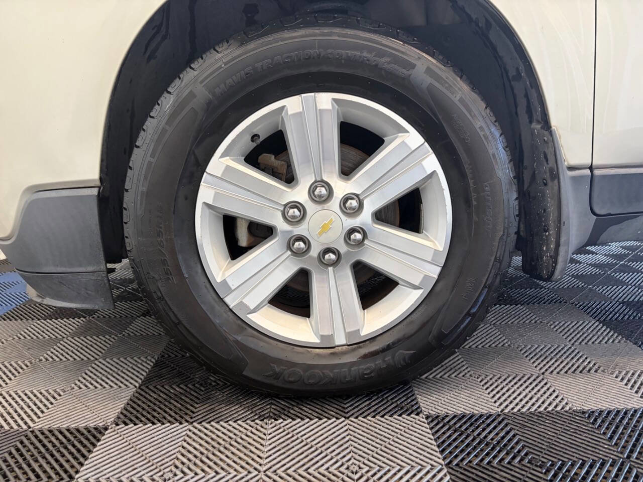 Used 2014 Chevrolet Traverse LT FWD image 29