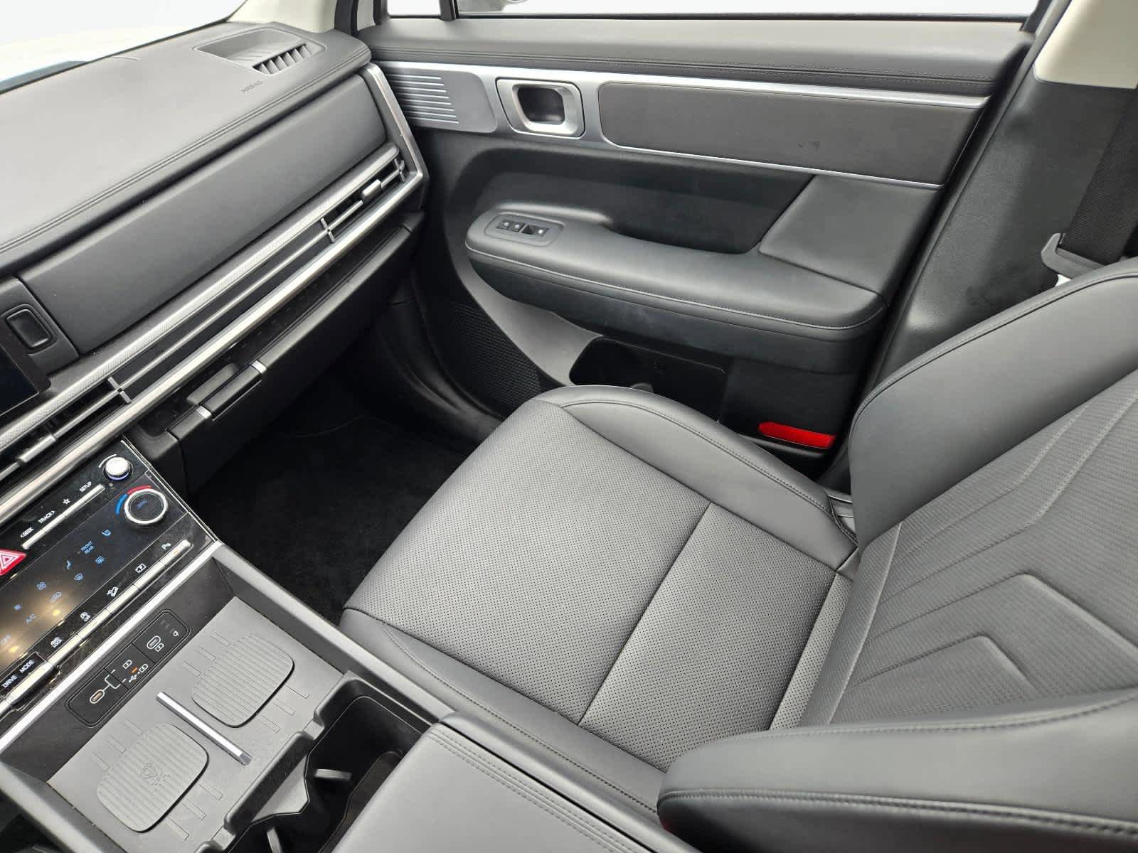 Used 2024 Hyundai Santa Fe XRT AWD/4WD image 17
