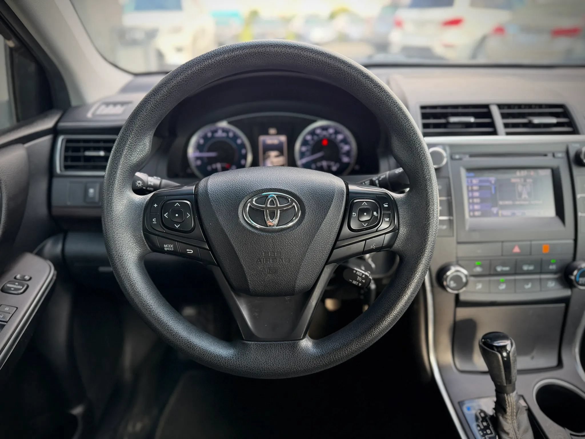 Used 2017 Toyota Camry LE FWD image 8