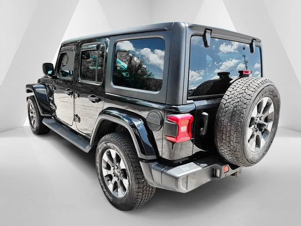 Used 2021 Jeep Wrangler Unlimited Sahara w/ Uconnect 4C Nav & Sound Group AWD/4WD image 5