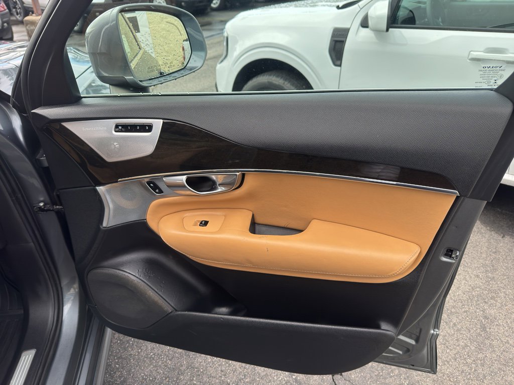 Used 2018 Volvo XC90 T6 Momentum w/ Convenience Package image 28