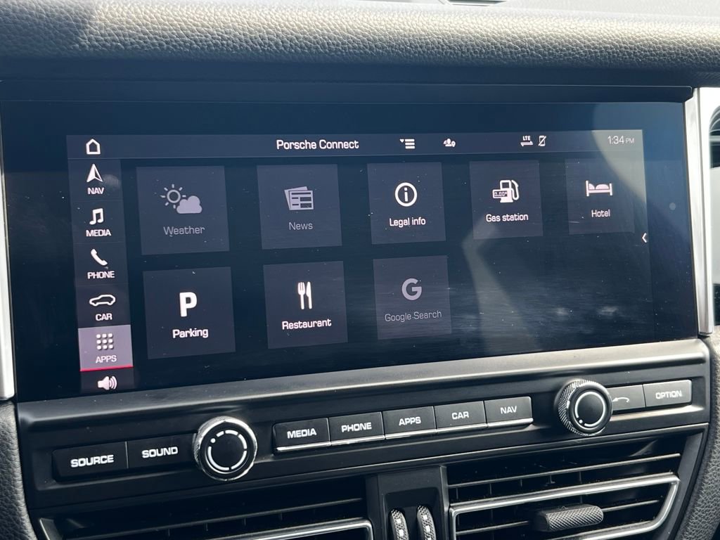 Used 2020 Porsche Macan image 30