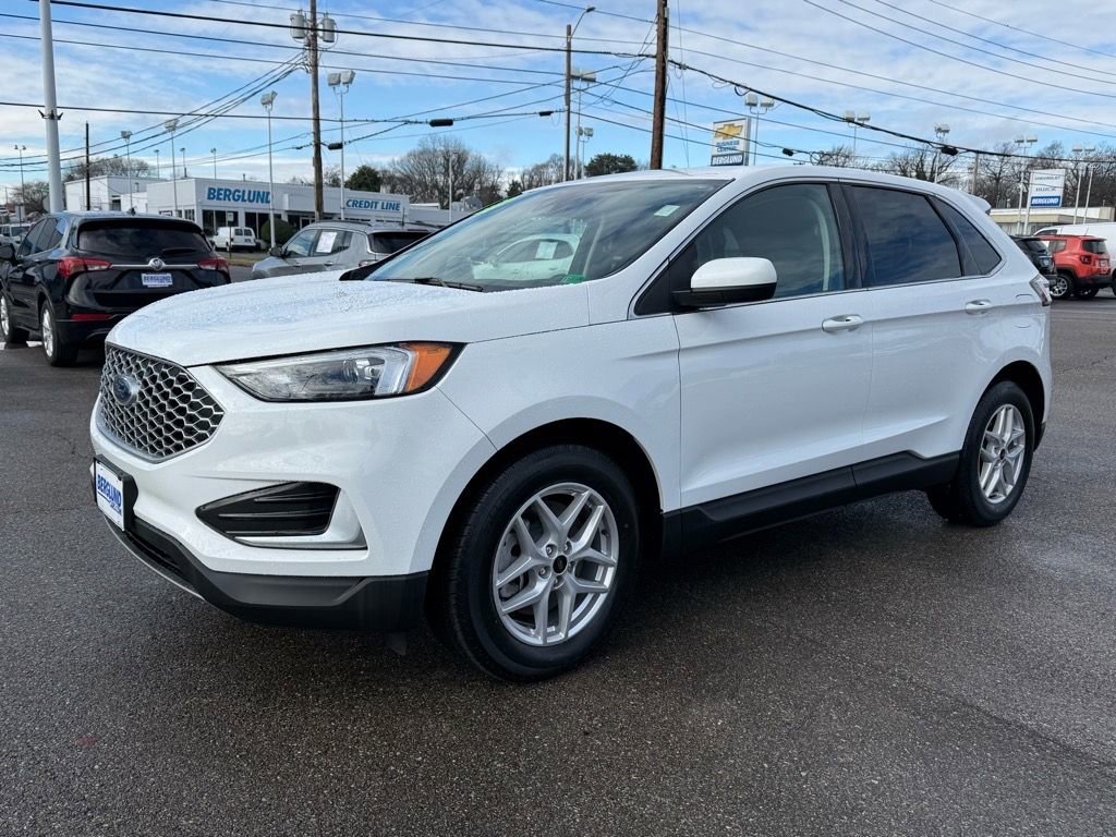 Used 2024 Ford Edge SEL image 8