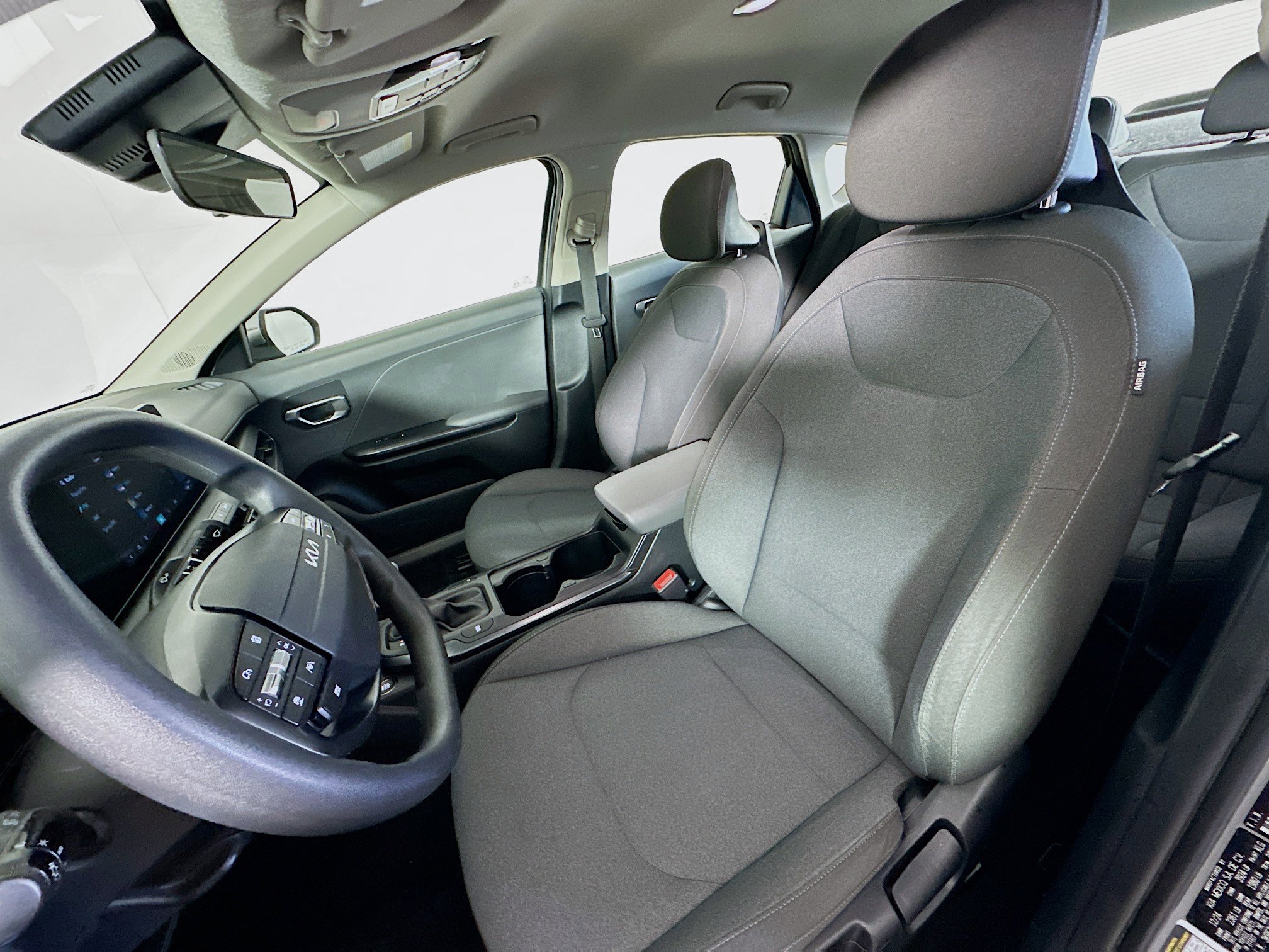 Used 2025 Kia K4 LXS image 13