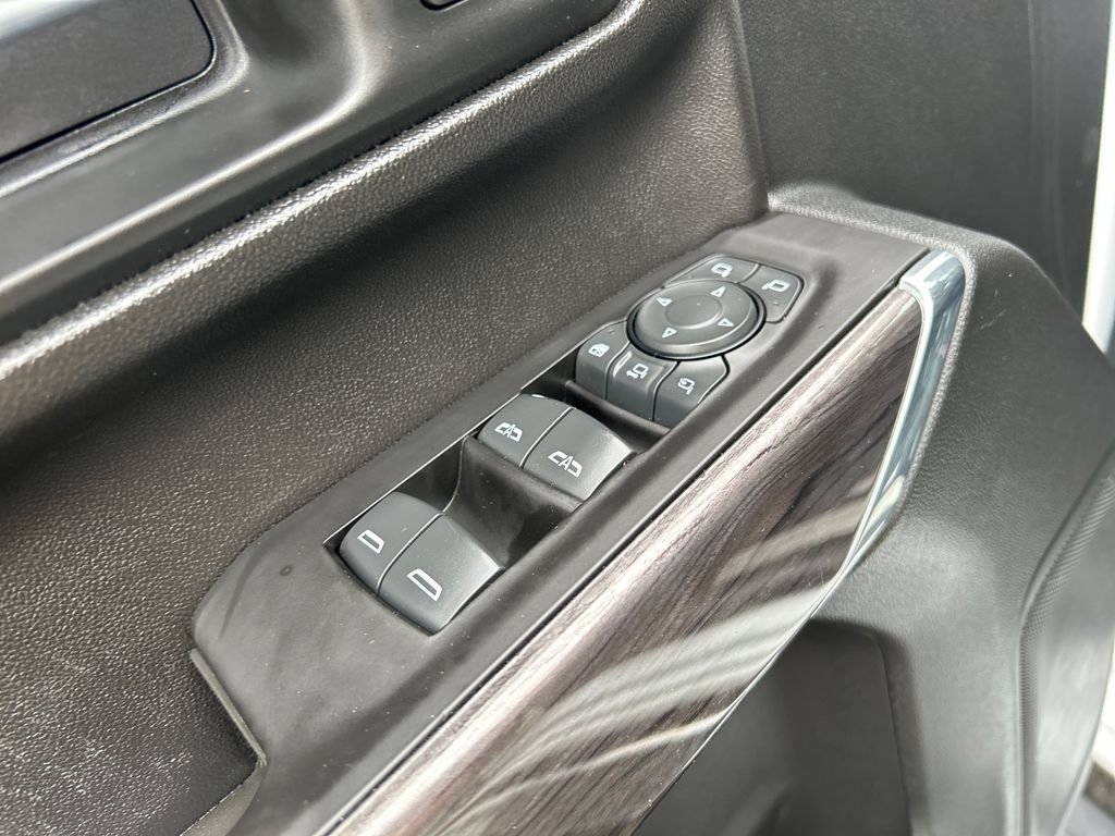 Used 2020 Chevrolet Silverado 2500 LTZ AWD/4WD image 18