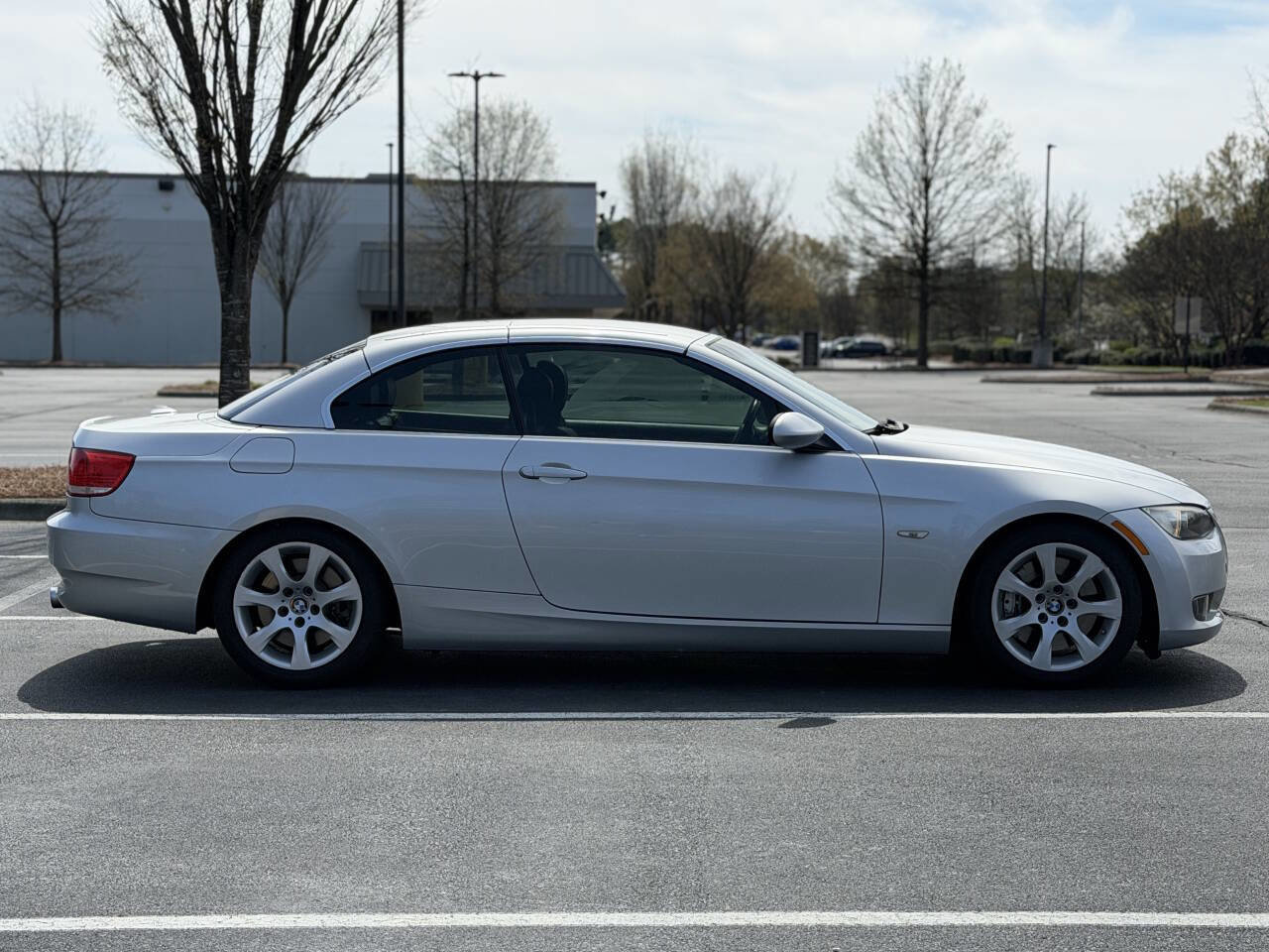 Used 2008 BMW 335i Convertible image 8